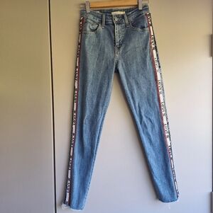 Levi’s 721 High Rise Skinny Jeans Logo Taping Light Wash 25 Rare Vintage Style
